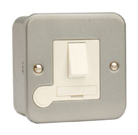 CL051  Essentials Metal Clad 13A Fused Connection Unit DP Switched With Optional FO
